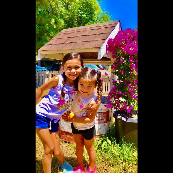 Meet your Posher, Stevie Marie 🌺 - Picture 4 of 6